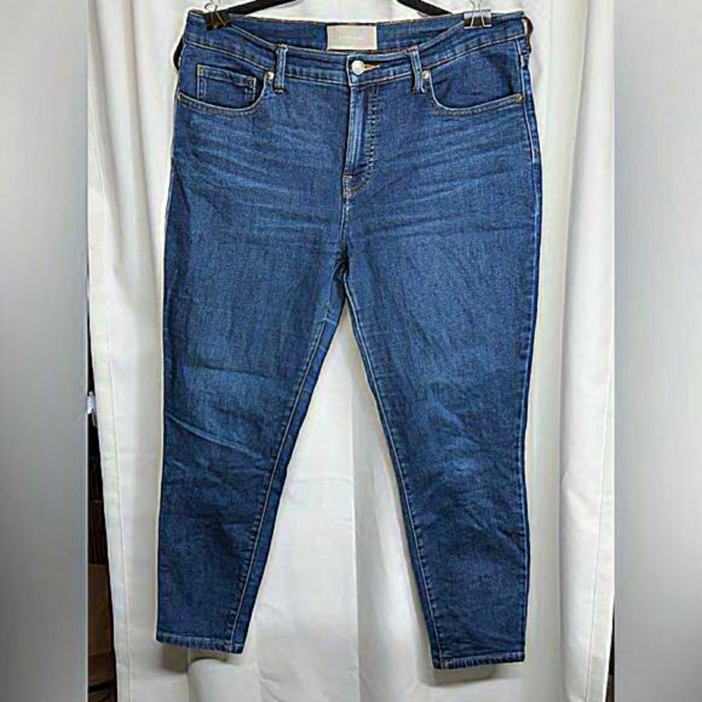 Classic Women's Blue Denim Jeans - Stylish Everyday Fit
